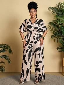 Plus Size V-Neck Artistic Print Jumpsuit (Pattern Random) - Apricot - View 4
