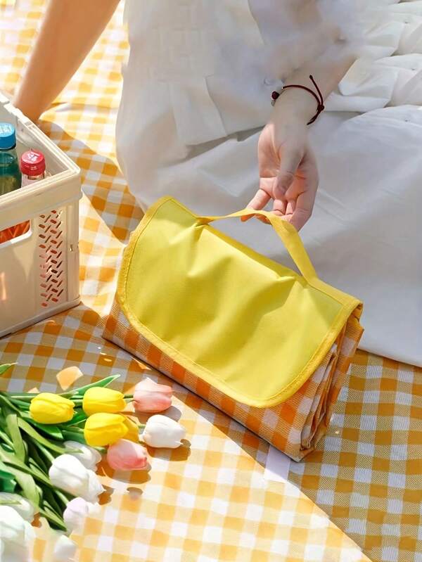 1 Piece Outdoor Picnic Mat, Portable Thickened Camping Mat, Beach Moisture-Proof Mat, Tent Ground Mat, Waterproof Lawn Mat, Travel Blanket For Indoor And Outdoor Family Games.