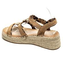 Women's Wedge Sandals With Rope Sole And Gold Medallions - Camel - View 3
