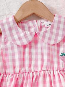 Baby Girls Strawberry Embroidery Plaid Sleeveless Dress With Hat, Vacation Style, Suitable For Outing, Party And Spring/Summer - Pink - View 4