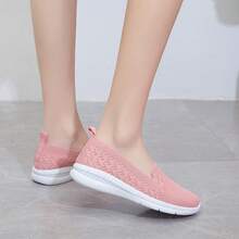 Lightweight Solid Color Fashionable, Skin-Friendly, Soft, Breathable, Simple Casual CommuterDaily Outdoor Women Walking Shoes, Spring/Summer - Pink - View 3