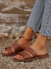 New Plus Size Women's Comfortable Simple Round Toe Strap Crisscross Flat Slip-On Sandals, Casual Fashion Outdoor Vacation Beach Summer Shoes - Brown - View 4