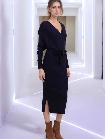 Neues gestricktes Kleid für Herbst und Winter, eng anliegendes Pulloverkleid mit V-Ausschnitt, Langarm und Schlitz