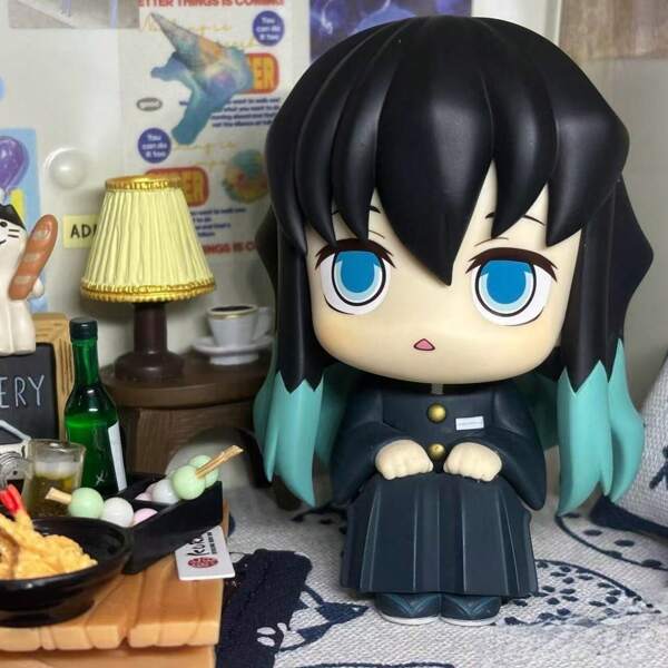 1 pieza Figura de anime de 10cm en versión Q / Figura de PVC para coleccionistas adultos / Muñeco de decoración para el hogar / Regalo de Navidad u Halloween