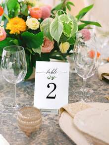 亚克力签名桌座位卡布置透明卡槽底座明信片婚卡架桌号牌架，透明亚克力卡槽底座明信片卡架婚卡架桌号牌桌卡展示架。