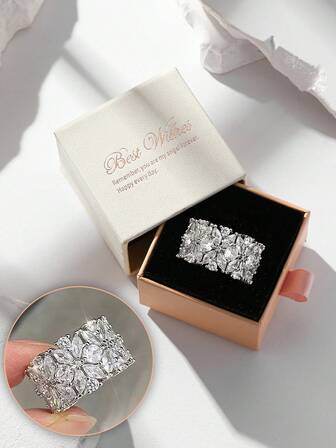 Gift Box Design Luxurious Floral Cubic Zirconia Ring, White Gold Plated Copper, Suitable For Women Wedding, Engagement, Holiday Gifts