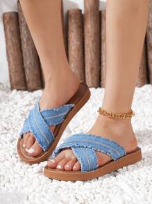 حذاء سيدات بحزام منسوج أزرق مع سلسلة ثقب وتزيين شرشوب، نعل صنادل عرضي مناسب للتنسيق مع الفساتين للذهاب إلى الشاطئ وحفلات العطلات أو الارتداء اليومي داخليا وخارجيا، نعل سيدات شبشب بتصميم أزياء عصري، خفيف الوزن ومريح، قابل للتهوية سهل الارتداء والحمل لأحذية عطلة الصيف / عودة المدرسة للطلاب الجامعيين / أحذية الربيع / أحذية عيد الفصح / أحذية كاجوال شاطئية