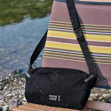 XTEP Bolso bandolera especial para hombres y mujeres, nueva colección 2025, bolso de pareja portátil para ocio, viajes al aire libre, bolso pequeño - negro - Ver 7