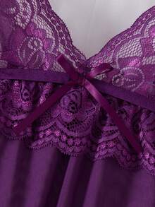 2pcs Women Sexy Solid Color Lace Sleepwear Set, V Neck Backless Asymmetric Hem Camisole & G-String, Comfortable Robe - Mauve Purple - View 5