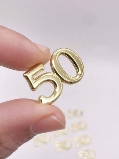 50 件金色数字 50 迷你镀塑料装饰，生日和周年纪念派对桌面装饰，非常适合奢华生日婚礼节日装饰，配有五彩纸屑，