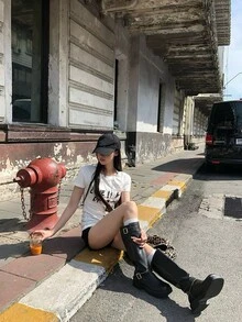 女款短袖T恤，夏季新款設計，高端小眾獨特風格，修身白色上衣休閒款 - 白色 - 查看 3