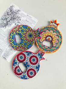 1pc Bohemian Style Pomegranate Shaped Symmetrical Floral Pattern Debossed Gold Foil Magnetic Bottle Opener, Suitable For Home Decor, Daily Use And Birthday/Holiday Gifts