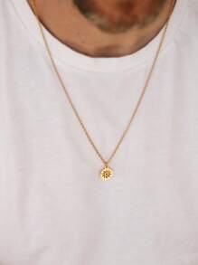 Collar con colgante de sol minimalista para hombres, joyería de moda en tono dorado adecuada para el uso diario de los hombres