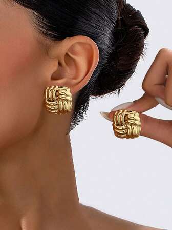 1 Pair Gothic Punk Style Minimalist Hollow Flower Metal Earrings For Women, Fashion Party/Holiday Jewelry, Mother's Day Gift