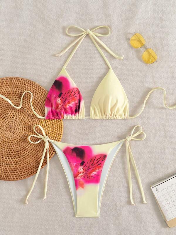 Damen Bikini-Set mit Blumen-Muster, besteht aus Triangel-Top mit Schleife vorne und seitlich gebundenen Triangel-Höschen, für den Sommer