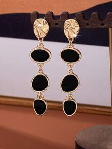 Latest Minimalist Women Earrings - Black - View 6