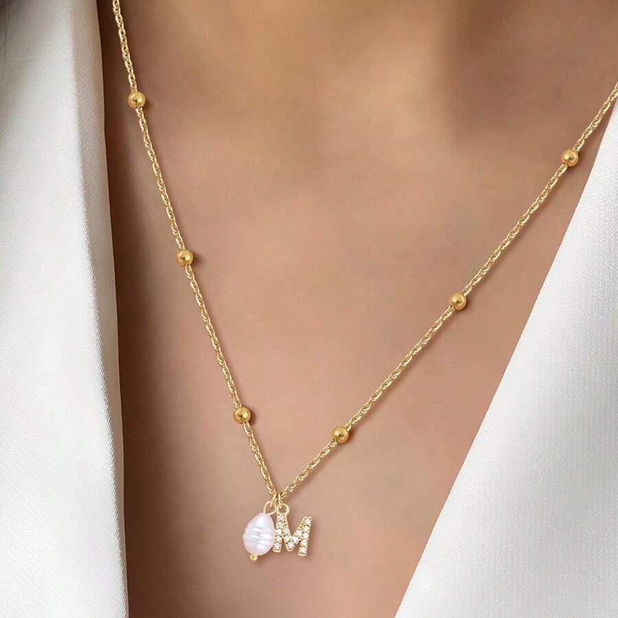 1 件全新经典密镶锆石字母椭圆形仿珍珠吊坠金色不锈钢珠链项链女款 - 金黃色 - 查看 1