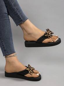 1 pereche Șlapi EVA cu imprimeu de leopard de modă sexy cu papion patch negru cu toc mic pentru petrecere, plajă, în aer liber, toate anotimpurile