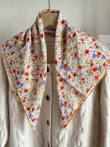 1条女士真丝围巾，小巧精致，碎花图案密集装饰，复古发带款式，适合搭配连衣裙