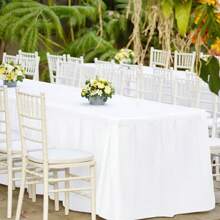 Juego de mantel y falda de mesa, falda de mesa desechable de 29 in x 14 ft y mantel de plástico de 54 x 108 in para mesas rectangulares, bodas, fiestas de bufé, fiestas de cumpleaños, decoraciones de baby shower, Navidad, San Valentín, Pascua (Blanco, Negro, Rosa, Azul)