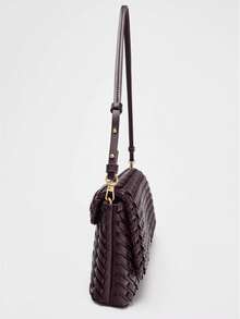 编织包，优雅气质，配有肩带和翻盖，简约百搭