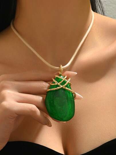 1 Piece Vintage Gold Geometric Resin Pendant Necklace For Women, Fashionable Casual Suitable For Gifts, Mother's Day, And Daily Wear