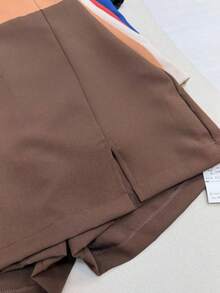 TAILORED SKIRT SHORTS WITH SLIT FASHION BLOGGER SUMMER 2024 - Rust Brown - View 3
