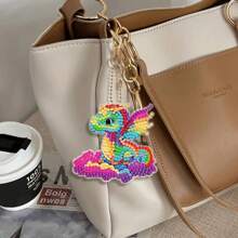 6 Stücke bunte Cartoon Drachen Baby Wolke Diamant Kunst Anhänger Schlüsselanhänger DIY Bastelset, süße Mosaik Schlüsselanhänger Taschenanhänger Dekoration, Geburtstagsparty Geschenk für das Jahr des Drachen