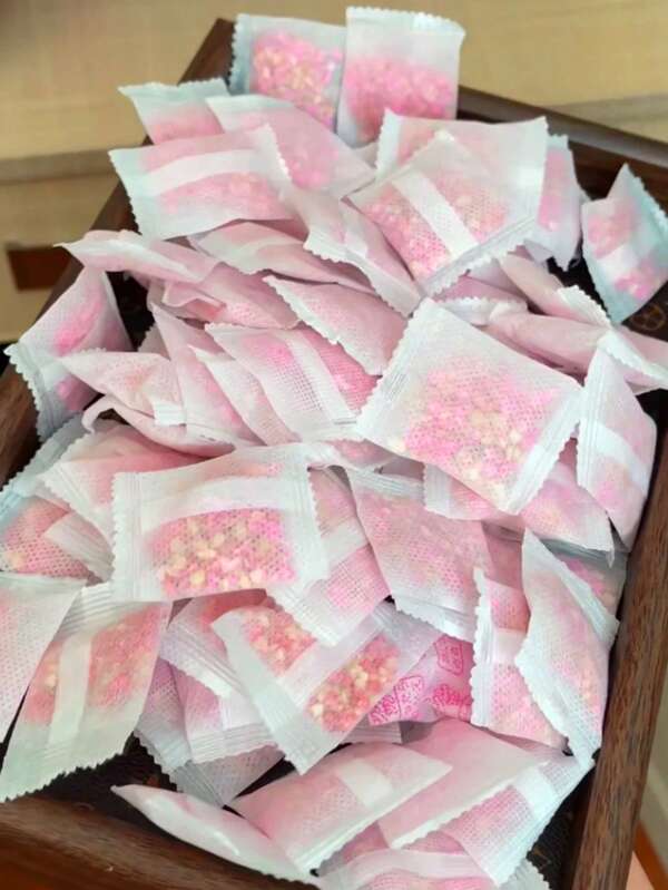 48 pièces, répulsif d'insectes pour vêtements, sachets parfumés à la rose absorbants l'humidité, désodorisant naturel pour armoire, diffuseur d'aromathérapie pour armoire, désodorisant floral pour la maison, sachet absorbant l'humidité pour armoire - convient pour les armoires de maison, les placards à chaussures, les boîtes à chaussettes, les salles de bains, les cuisines, les voitures, les sous-sols, etc.
