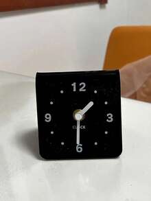 1 件，创意台钟，学生床头台钟，静音时钟，现代设计桌面装饰，学生教室办公室桌面装饰，家用卧室时钟，家居装饰。 - 10*9.5*7.5cm/3.9*3.7*2.9inch - 查看 7