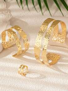 1 Set Stylish, Elegant, Simple And Versatile New Asymmetrical Hollow Shaped Bracelet