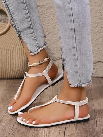 女士 T 型带凉鞋，夏季新款白色平底罗马休闲一脚蹬沙滩鞋，舒适简约风格，时尚百搭