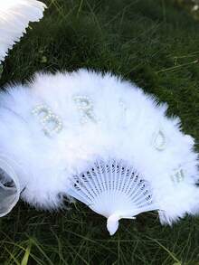 1pc Customized Letter Feather Hand Fan, Bridesmaids Gift, Mother's Day, Wedding Party, Festival, Performance, All Seasons Use, ,Colorful,Cute,Adorable,Funny,Kawaii,Y2K,Stylish,Unisex,Casual,Custom,Personalized,Unique,Customized,Ideal Gifts For Him,Ideal Gifts For Her,Her,Boyfriend,Girlfriend,Family,Friends - White - View 5