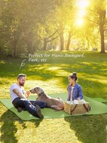 1 Piece Outdoor Picnic Mat, Portable Thickened Camping Mat, Beach Moisture-Proof Mat, Tent Ground Mat, Waterproof Lawn Mat, Travel Blanket For Indoor And Outdoor Family Games.