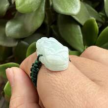 1pc Natural Jade Unicorn Ring, Hand-Woven Adjustable Ring, Ring, Quartz Crystal Green Gemstone Ring, All Hand-Carved, High-End Fashion Rings, Fortune, Luck, Fashion Men's And Women's Jewelry, Engagement Rings, Family Gifts, Christmas And Various Holiday Party Gift Rings, Crystal Gifts (Random Gift Box)