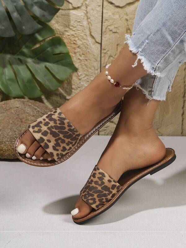 Women's Leopard Print Slip-On Sandals, Lightweight Flat Casual Shoes, Round Toe Indoor/Beach Slippers For Summer