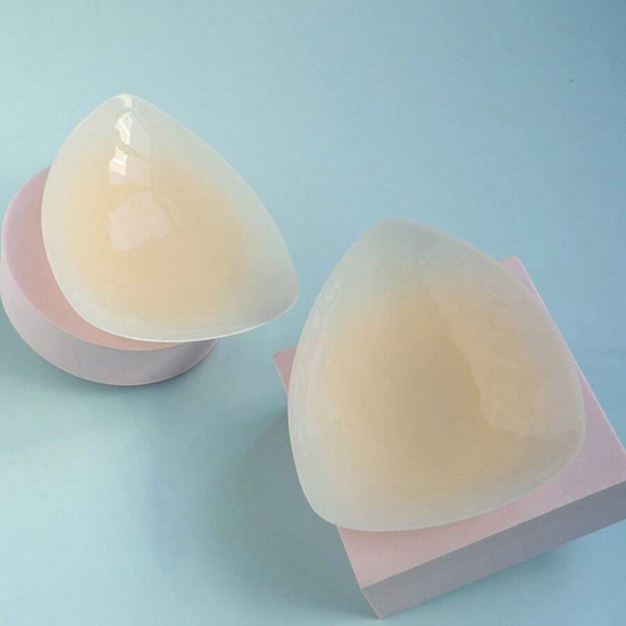 1 对可重复使用三角形硅胶乳贴，女士超薄防滑隐形乳贴，适用于泳装、婚纱、比基尼、吊带背心 - 彩色 - 查看 1