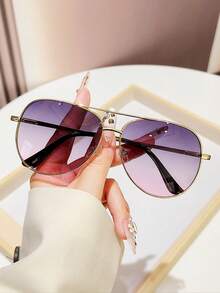 1 件男女通用金属框架 Y2K 拼色复古飞行员时尚眼镜，优雅简约，适合度假