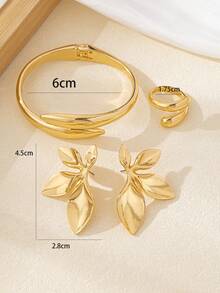 4件套简约时尚金色花卉几何水滴线条手链、戒指、耳环首饰套装，适合女性，厚实光滑的金属和锌合金材质。 - 銀色的 - 查看 3