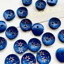 Set de 10/50 piezas Botones de madera tallada con estilo vintage en azul y dorado con diseño floral para manualidades DIY, costura y decoración de disfraces - Diseño redondo delicado con patrones finos, accesorios de costura