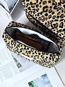 Borsa organizer per il trucco di moda con stampa leopardata, borsa da toilette da viaggio di grande capacità, pochette cosmetica, regalo per vacanze, ritorno a scuola, conferenze, feste, casa, organizer da viaggio per il trucco, accessori con cerniera, decorazione per la stanza, borse, borsa per il trucco, vanità, viaggio, borsa per il trucco, accessori da viaggio, organizer, stoccaggio, accessori da viaggio, organizer per il trucco, borse per il trucco, borsa da toilette, organizer da scrivania, borsa cosmetica, pochette per il trucco, organizzatore per il trucco, accessori per la vanità, pochette per il trucco, borse per il trucco, borsa cosmetica, organizzatore per il trucco, viaggio, pochette per il trucco, borsa, vanità, pochette per il trucco, accessori da viaggio, borsa a bustina, accessori da viaggio, accessori per la vanità, borsa per il trucco piccola, pochette per il trucco, borsa cosmetica, accessori da viaggio, grande capacità - Multicolore - Visualizzare 10