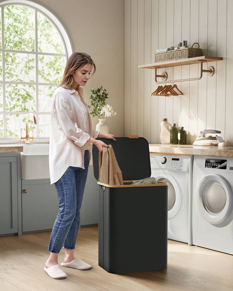 129.6 litros Clasificador de ropa con 2 secciones, gran cesto de ropa con tapa, cesta de ropa plegable con forro de malla extraíble y asas de bambú, cesto de 52.1 x 38.6 x 70.6 cm para dormitorio, baño y lavandería, color negro tinta Cestas de ropa Vuelta al cole - Tinta negra - Ver 1