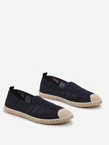 Espadrilles aus offenmaschigem Netz, verziert mit Flechtwerk