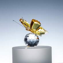 زخرفة فراشة بلورية أنيقة وعصرية - متعدد الألوان - مشاهدة 6