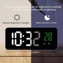 1 个 USB 多功能 LED 镜面时钟、LED 数字时钟、梳妆台时钟电子闹钟、闹钟、桌面闹钟创意简约学生闹钟