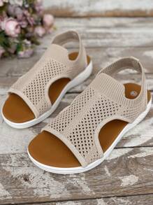 Sandales sport décontractées pour femmes grande taille, baskets mode légères et confortables à enfiler, sandales d'été à plateforme en mesh respirant simple, antidérapantes et à talon compensé