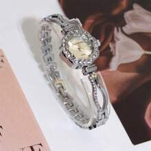 Damen Uhren Mode Luxus Zifferblatt Quarz Armbanduhr Hochwertige Edelstahl Armband Uhr für Frauen, geeignet für Alltag, Geburtstag, Party, Geschenk