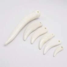 30Pcs White Plastic Wolf Teeth Charms - Gothic Necklace Pendant, Bohemian Bracelet Jewelry Findings For Crafters & Designers