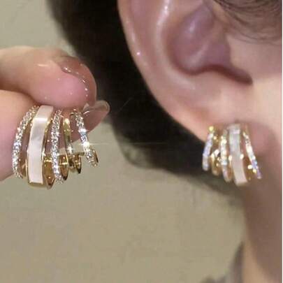 1 Cặp Kẹp Tai Năm Móng Đa Năng Đơn Giản Cho Phụ Nữ