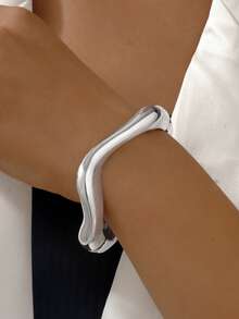 1pc Asymmetrical & Geometric & Punk Wave Design Simple Style High-End Metal Open Bangle Bracelet For Women, Suitable For Daily, Work, Commuting, Business Events, Parties, Dinners, Street Shopping, Music Festivals, Bars, And Socialites - wavy - View 18